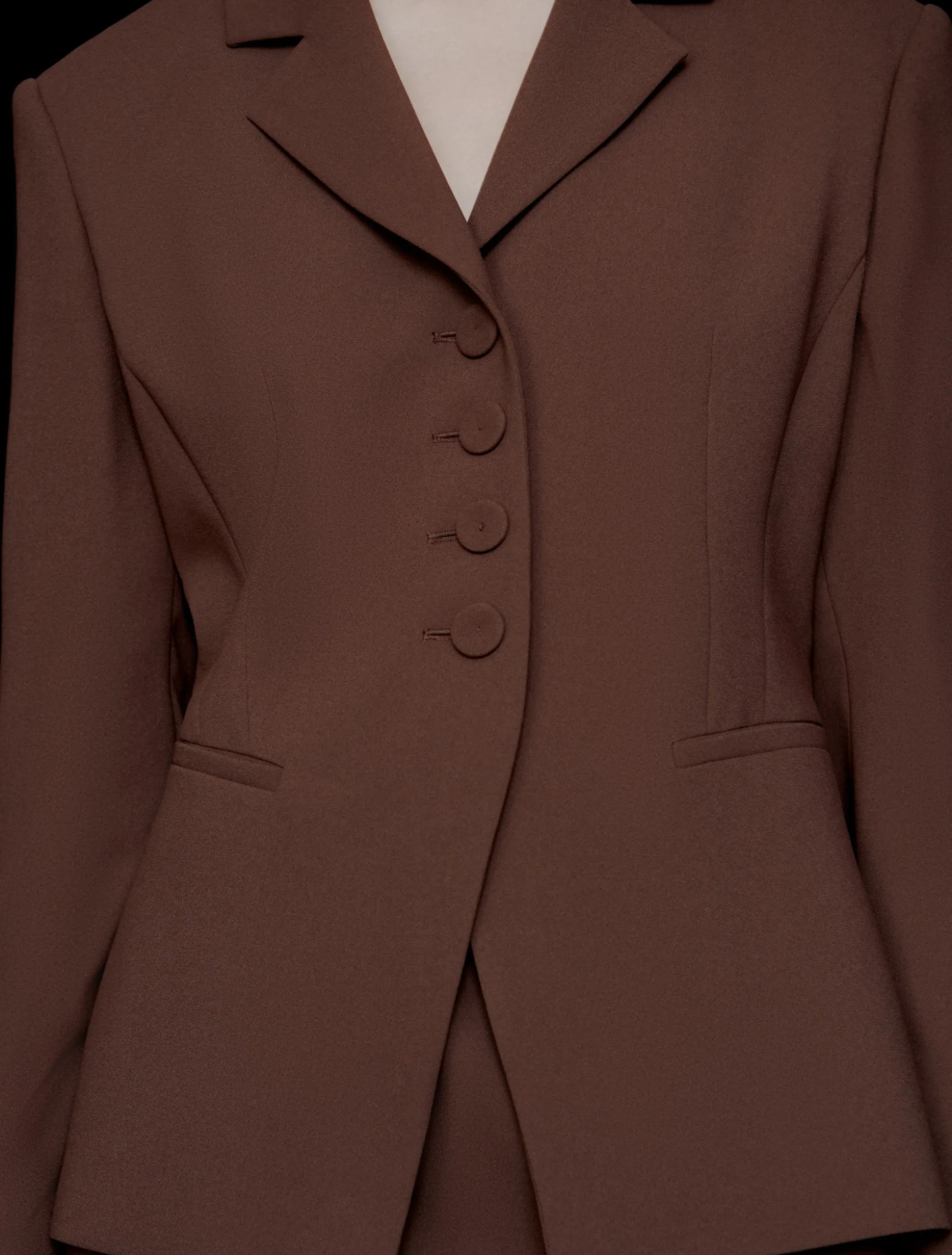 Blazer semi aderente in envers satin - MARRONE