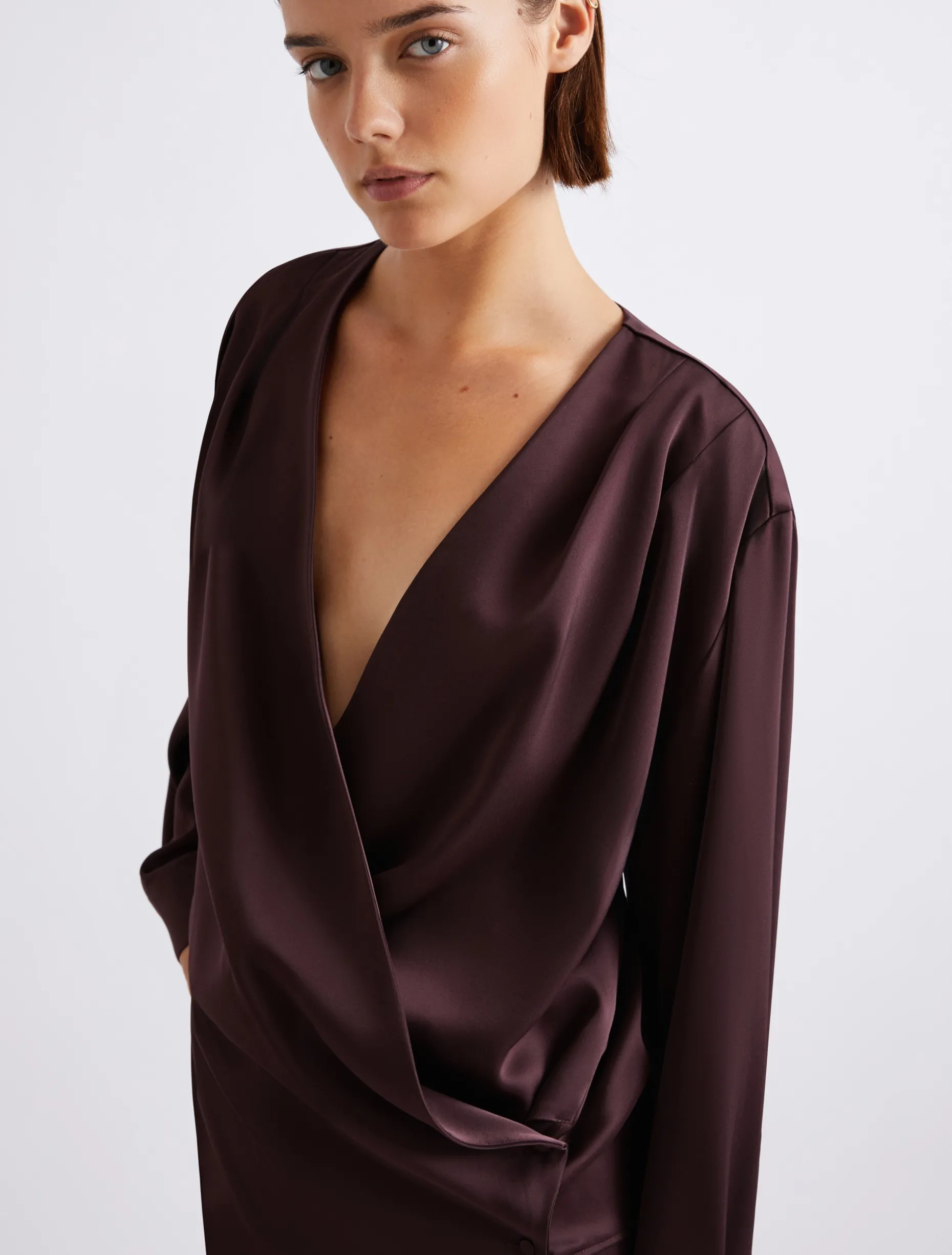 Blusa incrociata in satin - BORDEAUX