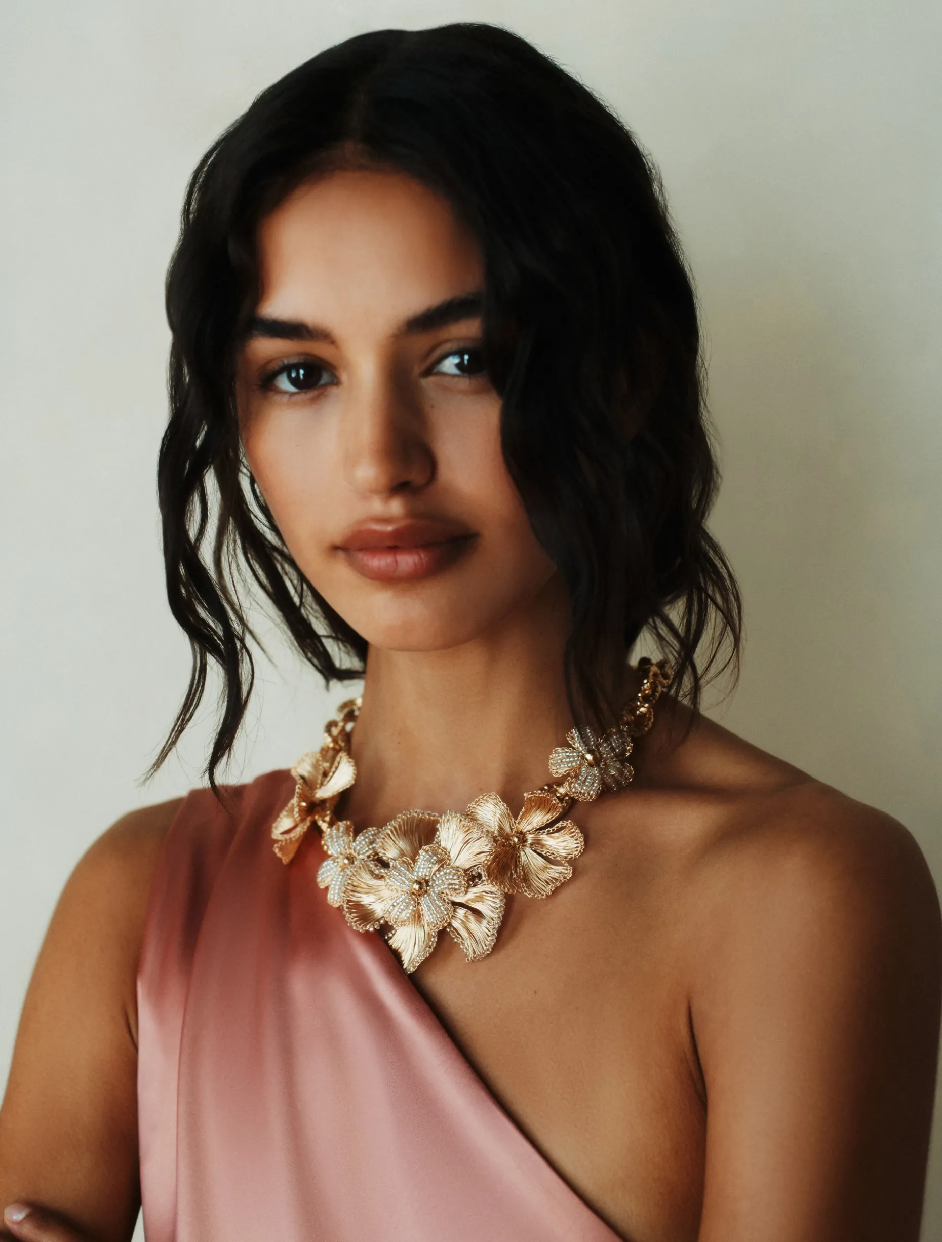 Collana girocollo con fiori - ORO