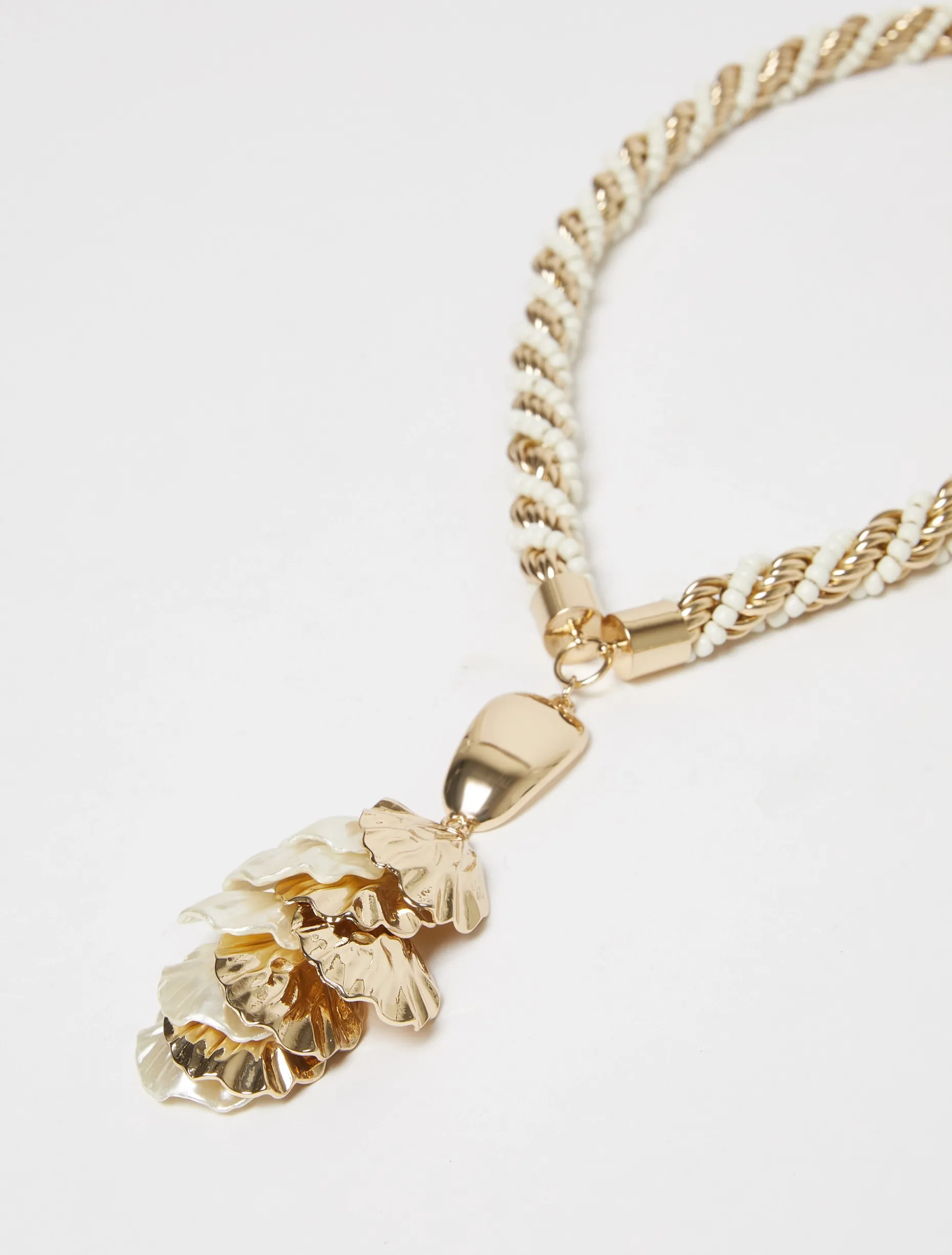 Collana lunga con conchiglie metalliche - MADREPERLA