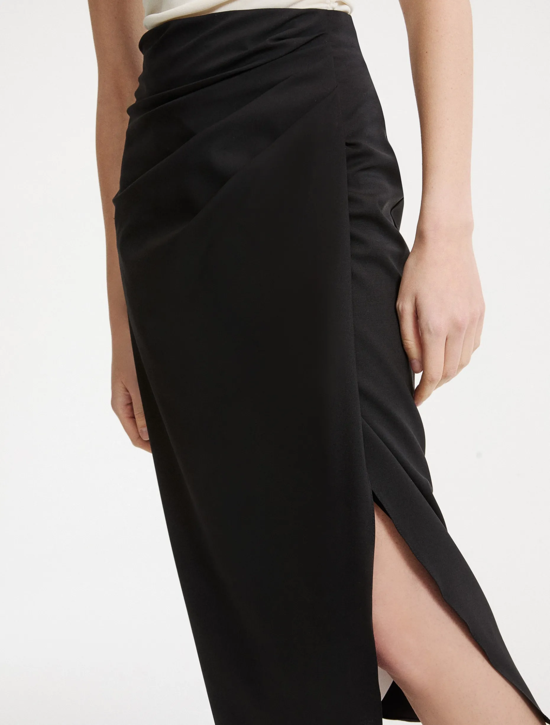 Gonna a tubino in lana stretch - NERO