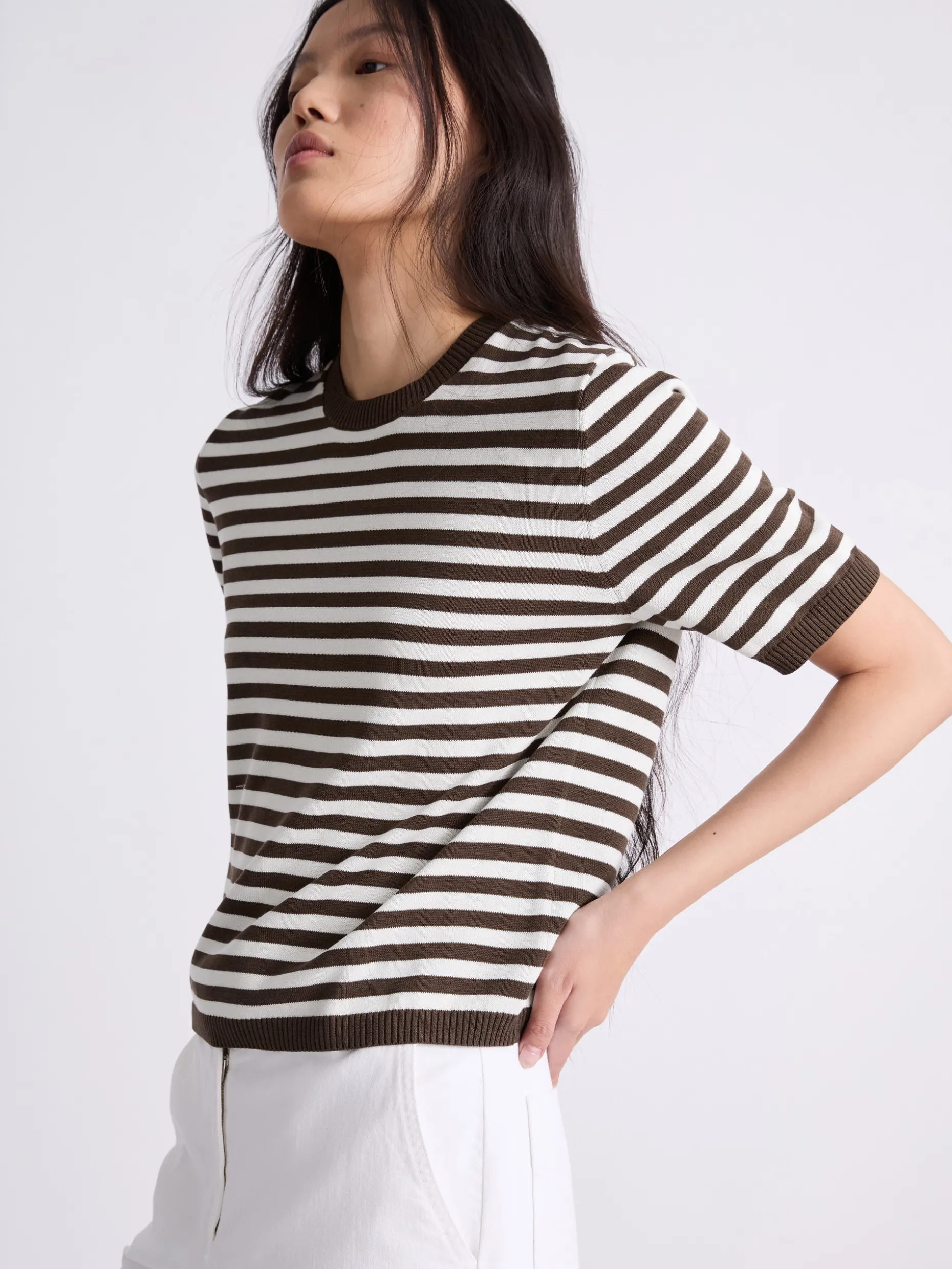 Maglia a manica corta in cotone e seta - MARRONE