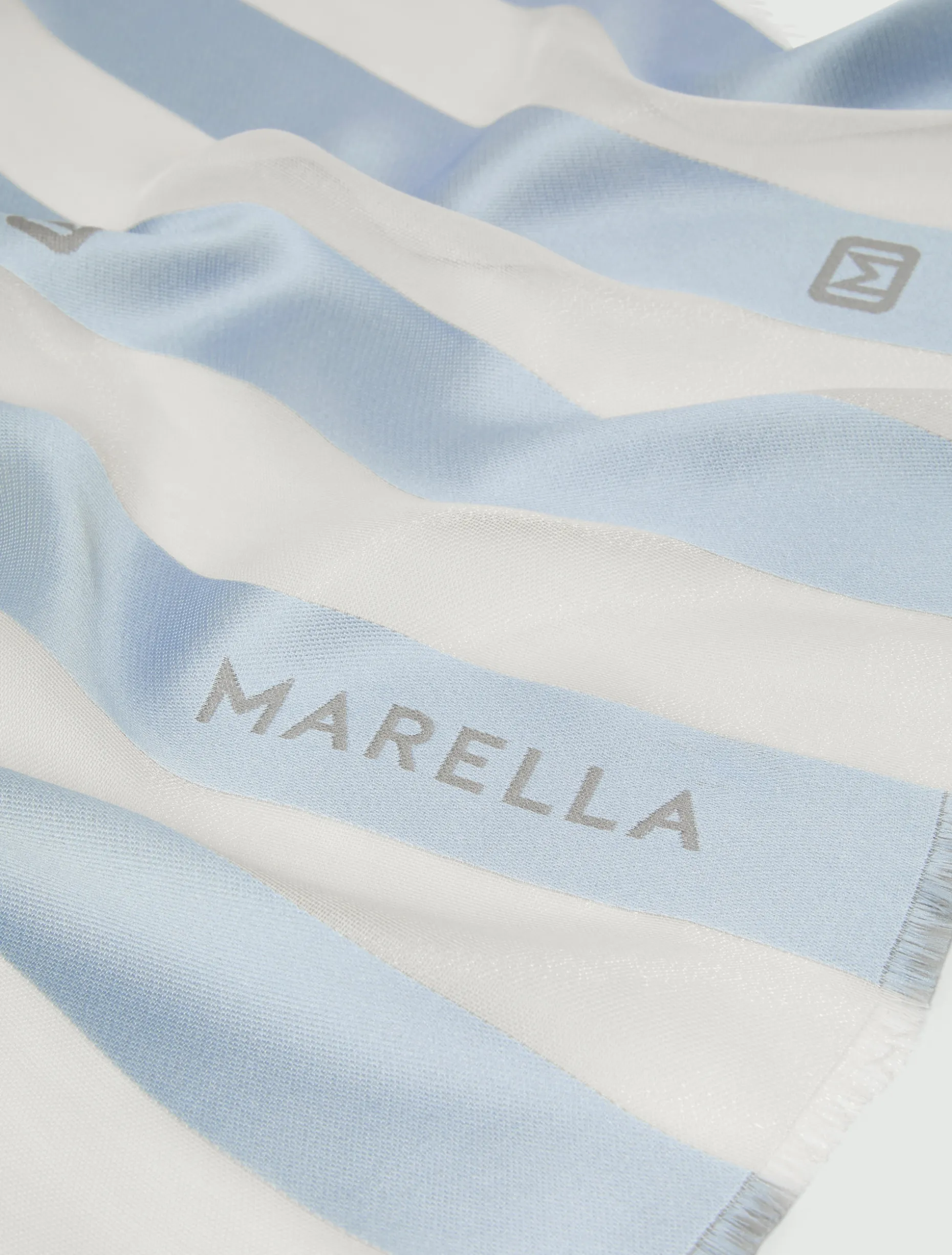 Stola con disegno jacquard - GRIGIO